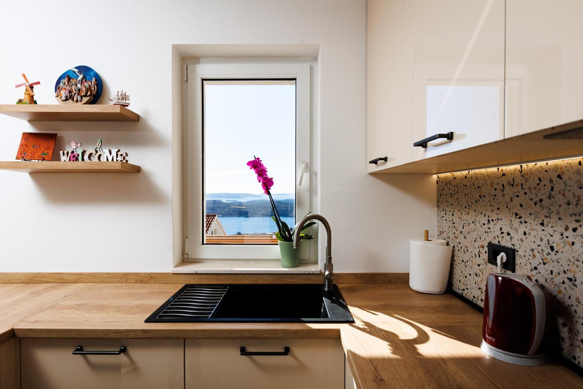 Summer Breeze Apartment - Quiet Place With A Spectacular View And A Garden Šibenik Extérieur photo