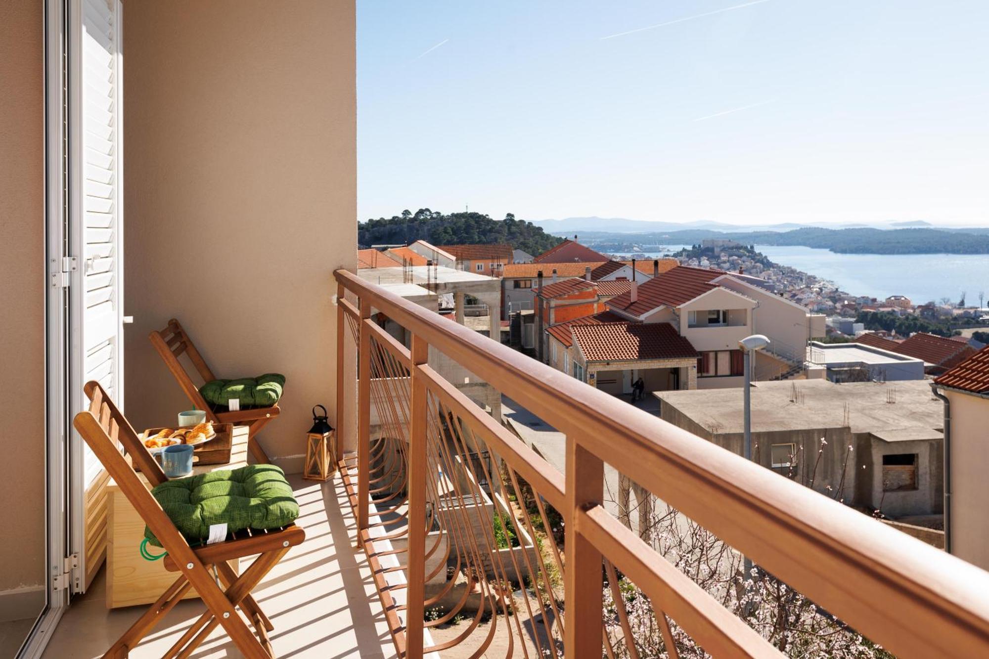 Summer Breeze Apartment - Quiet Place With A Spectacular View And A Garden Šibenik Extérieur photo