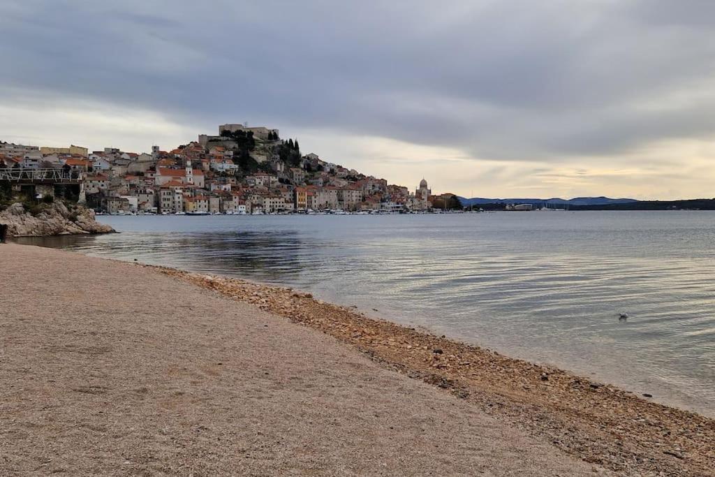 Summer Breeze Apartment - Quiet Place With A Spectacular View And A Garden Šibenik Extérieur photo